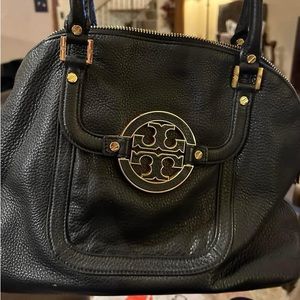 Real Tory Burch Shoulder Purse & Wallet. Both Black and Gold